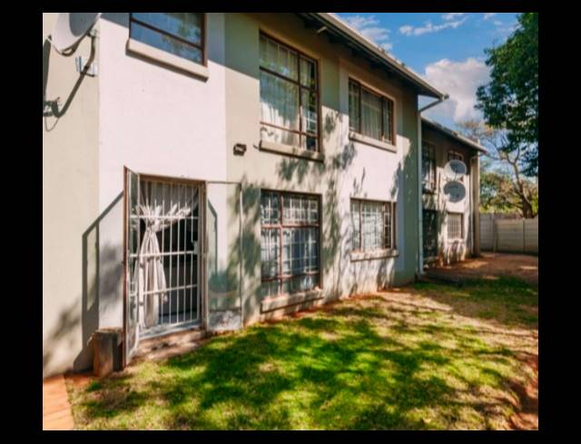 2 BEDROOM APARTMENT FOR SALE IN WHITNEY GARDENS